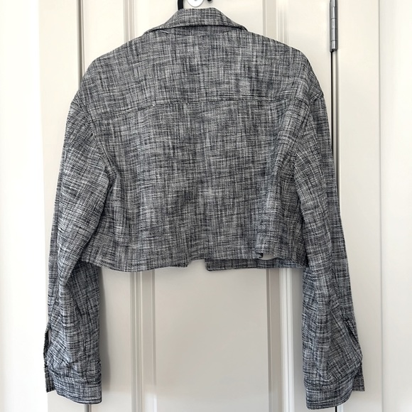 SOLD Aritzia Wilfred little cropped jacket - Picture 9 of 9
